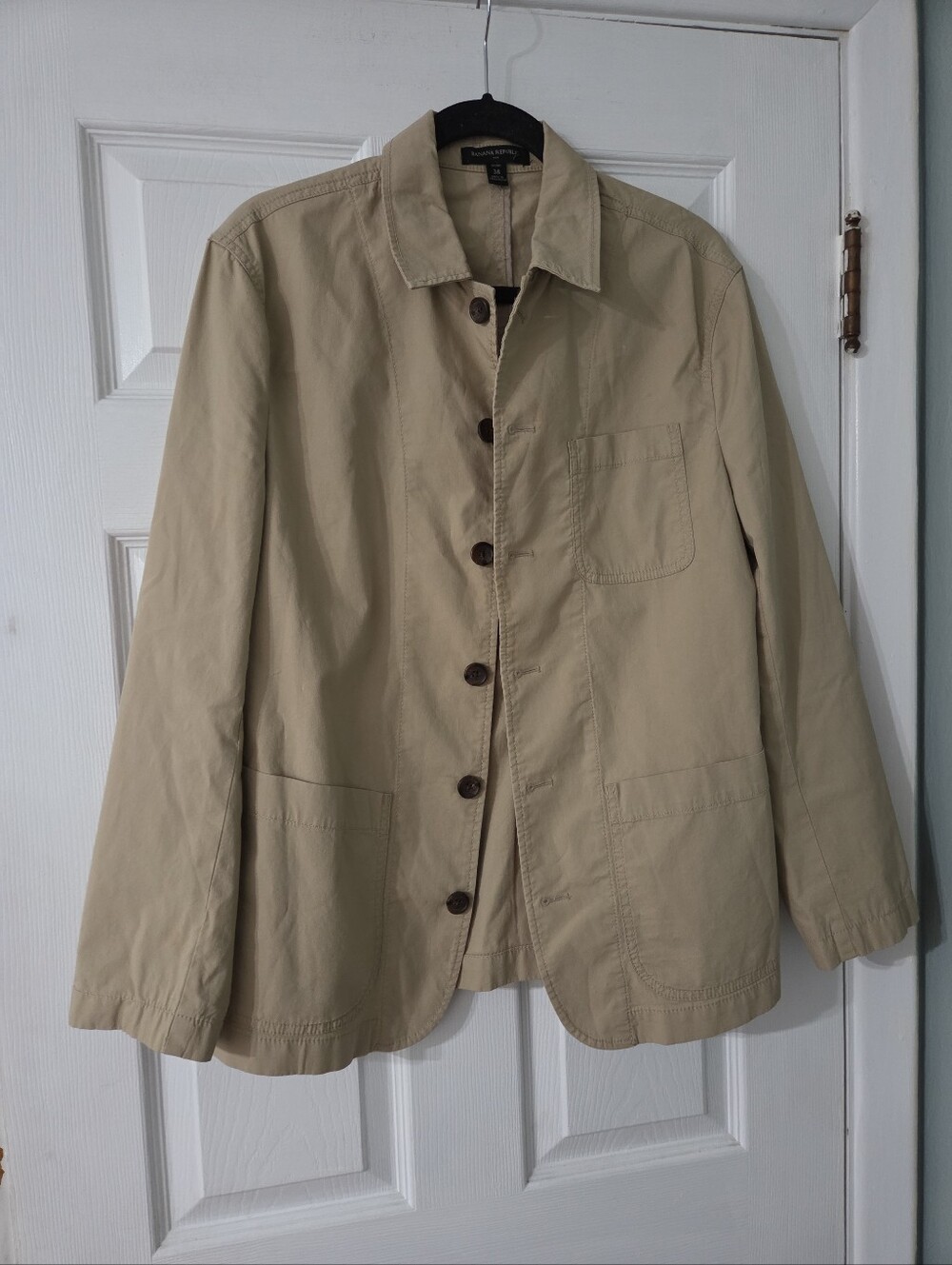 Banana Republic Men's Lightweight Cotton Chore Jacket. Khaki Tan. 38S